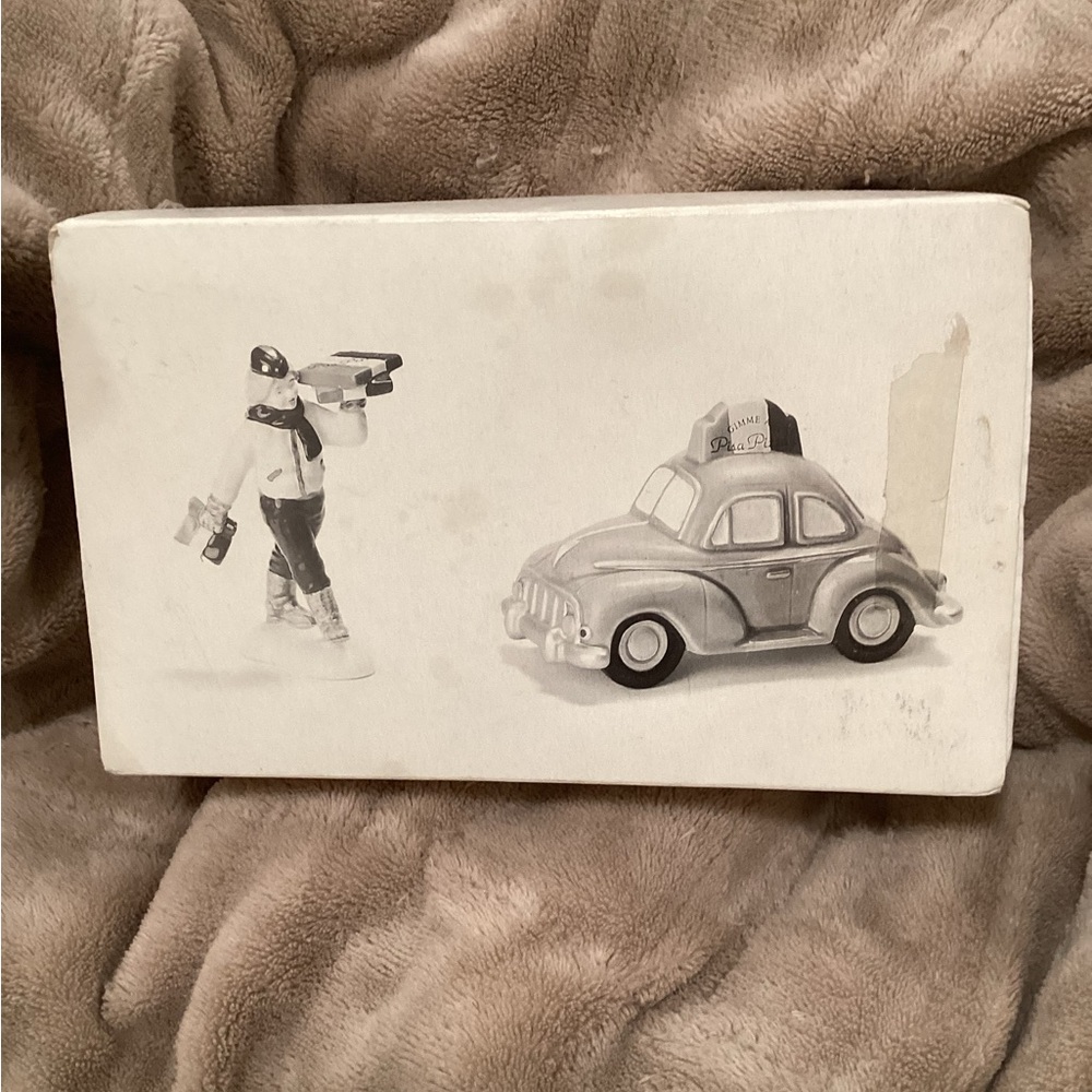 Department 56 Pizza Delivery set retired - Picture 2 of 9